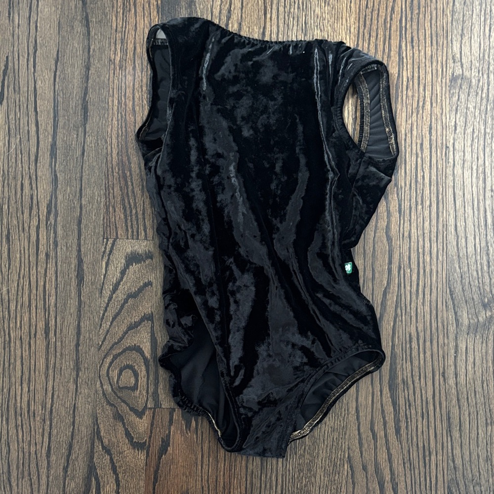Luckyleo velvet leotard